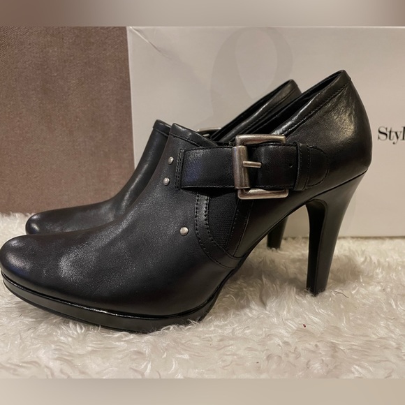 Style & Co Black Ankle Booties - Picture 2 of 4